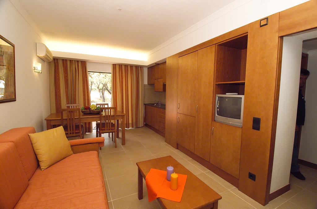 Apartamentos Alvaflor กัวเตย์รา ภายนอก รูปภาพ